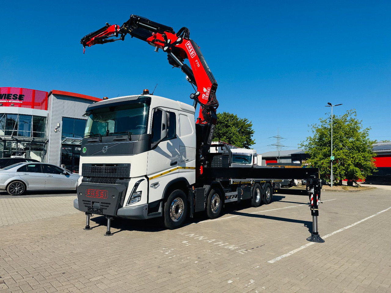 Dropside/ Flatbed truck, Crane truck Volvo FH 500 8x2 mit F710RA.2.27 L426 und V20 Winde: picture 15