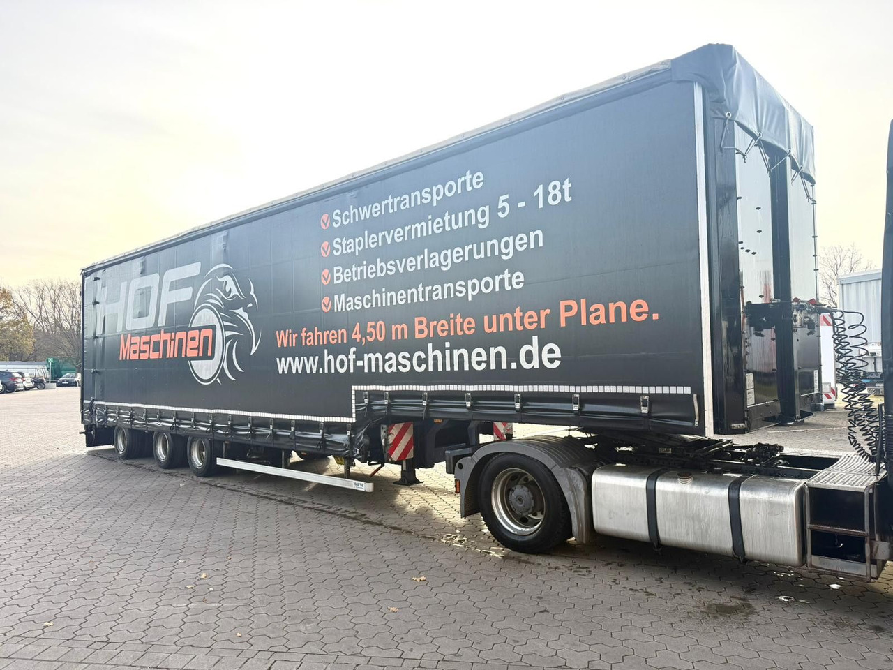 Wiese 3-Achs Stufen Sattel mit Auffahrrampe 25T - Low loader semi-trailer: picture 4 Wiese 3-Achs Stufen Sattel mit Auffahrrampe 25T - Low loader semi-trailer: picture 4