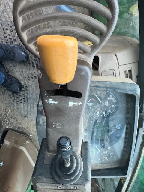 Farm tractor JOHN DEERE 6400: picture 11