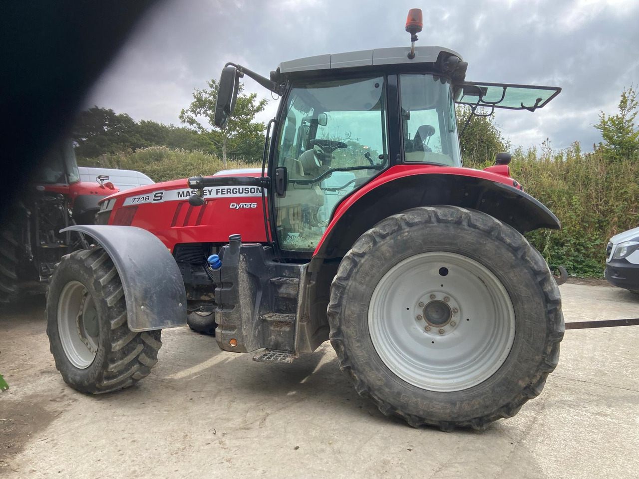 MASSEY FERGUSON 7718s - Farm tractor: picture 3 MASSEY FERGUSON 7718s - Farm tractor: picture 3