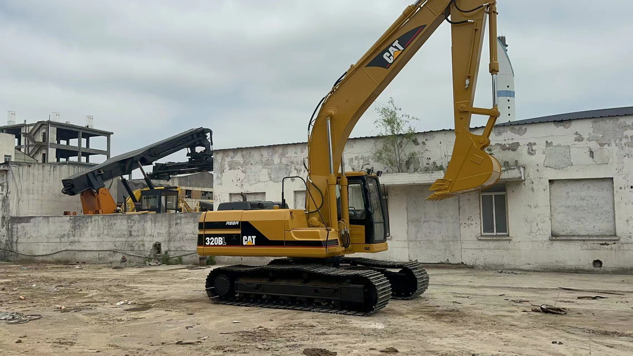 CATERPILLAR 320BL - Crawler excavator: picture 1 CATERPILLAR 320BL - Crawler excavator: picture 1