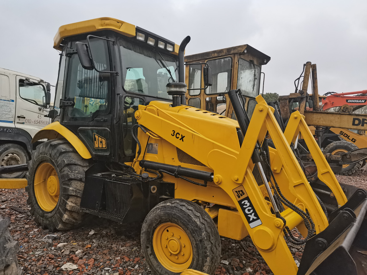 JCB 3CX - Backhoe loader: picture 2 JCB 3CX - Backhoe loader: picture 2