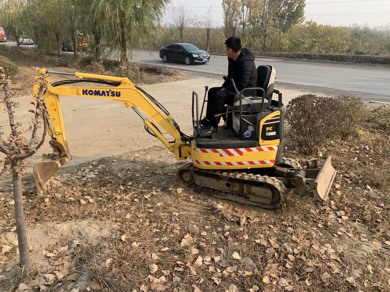 KOMATSU PC18MR - Crawler excavator: picture 3 KOMATSU PC18MR - Crawler excavator: picture 3