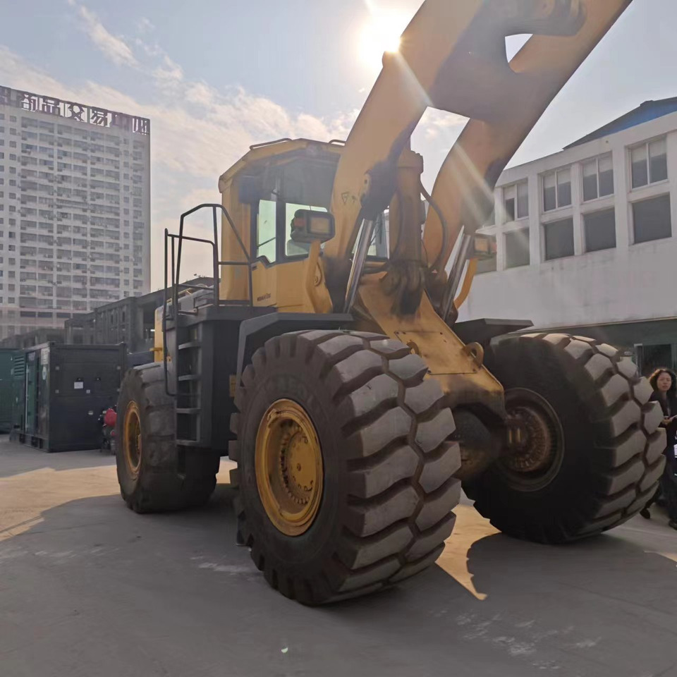 Wheel loader KOMATSU WA600-3: picture 6