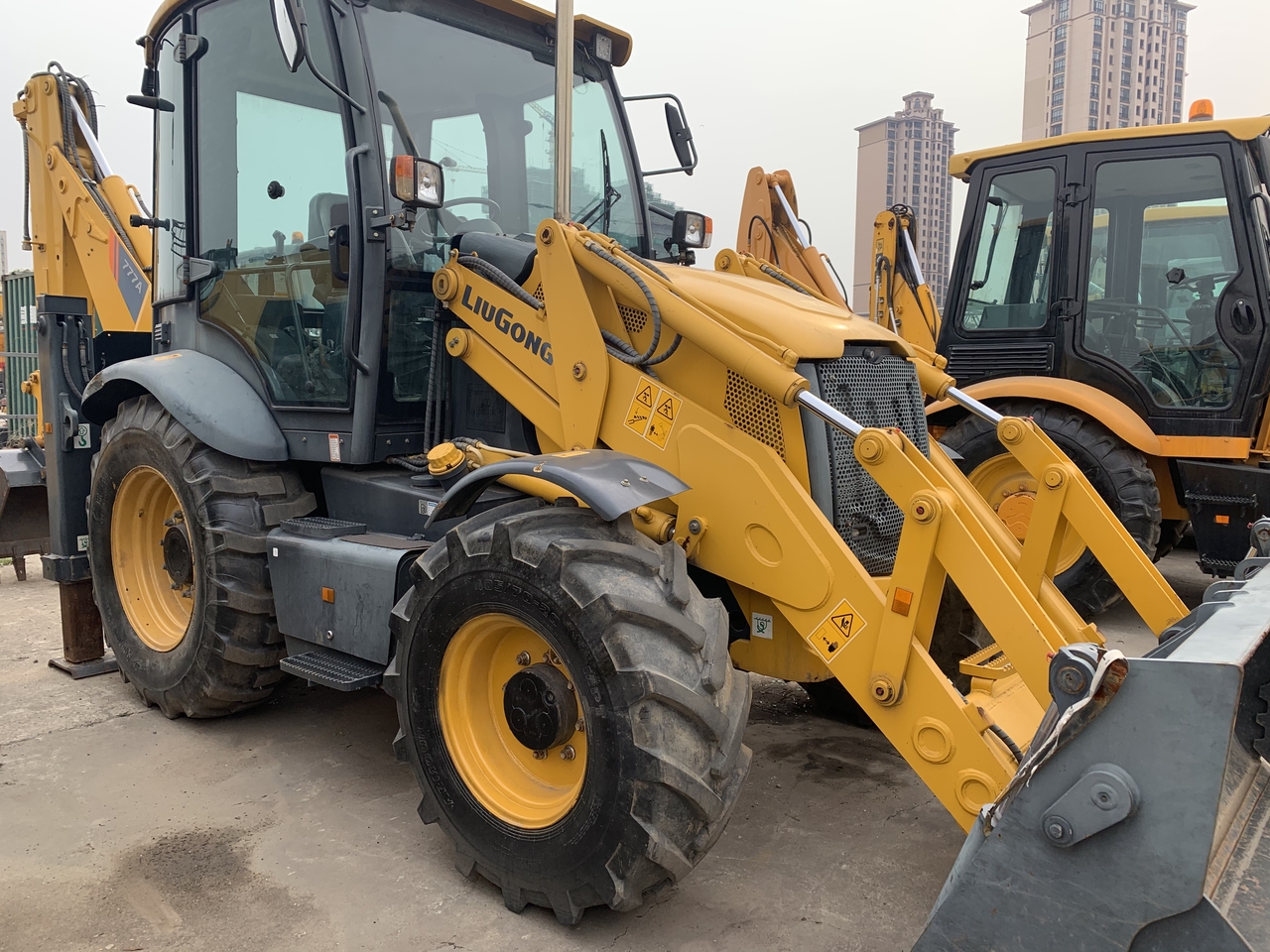 LIUGONG CLG777A - Backhoe loader: picture 2 LIUGONG CLG777A - Backhoe loader: picture 2