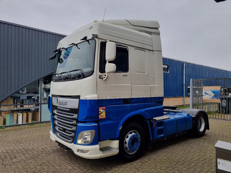 DAF XF 106.440 EURO 6/ Intarder/ Webasto/ ADR / Klima - Tractor truck: picture 4 DAF XF 106.440 EURO 6/ Intarder/ Webasto/ ADR / Klima - Tractor truck: picture 4