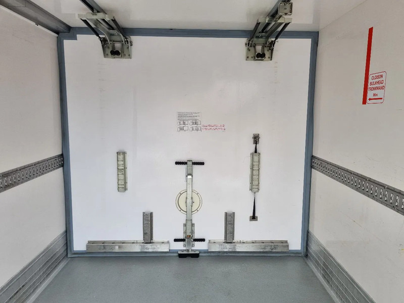 Refrigerator truck Volvo FL 250 Carrier 750MT ATP Zwischenwand LBW Euro 6: picture 10 Refrigerator truck Volvo FL 250 Carrier 750MT ATP Zwischenwand LBW Euro 6: picture 10