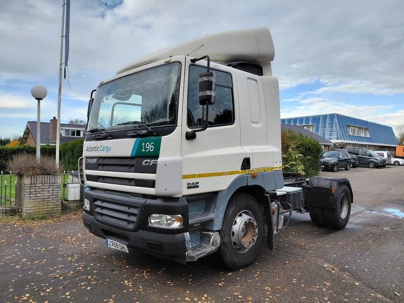 DAF CF 85.430 MANUAL ZF GEARBOX 4x2 Truckhead !! EURO 3 Engine !! - Tractor truck: picture 1 DAF CF 85.430 MANUAL ZF GEARBOX 4x2 Truckhead !! EURO 3 Engine !! - Tractor truck: picture 1