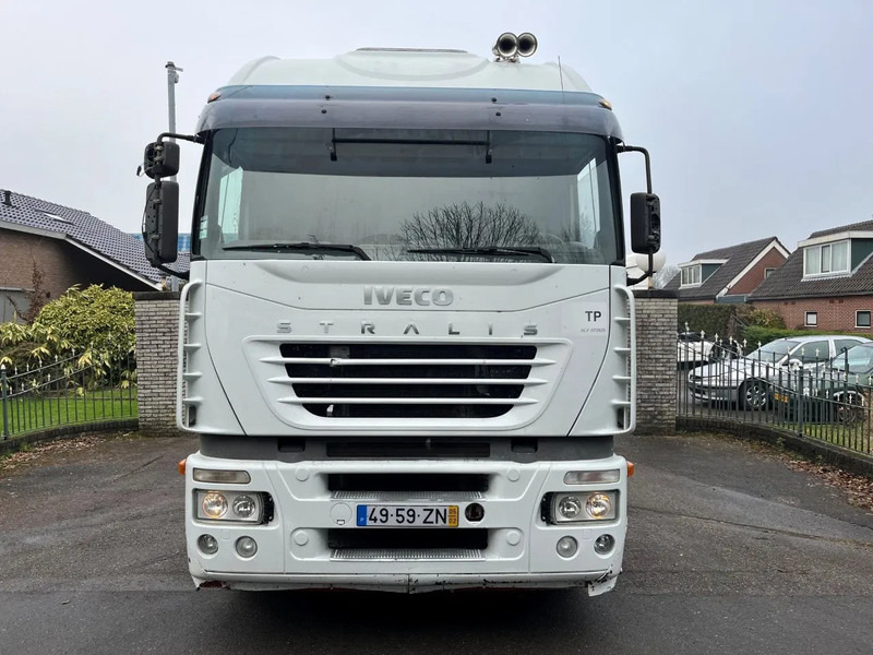 Iveco Stralis 440.48 MANUAL ZF GEARBOX ORIGINAL LOW MILEAGE - Tractor truck: picture 2 Iveco Stralis 440.48 MANUAL ZF GEARBOX ORIGINAL LOW MILEAGE - Tractor truck: picture 2