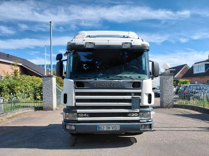 Scania P124-420 MANUAL + RETARDER !!!! 2 PIPES !!!! - Tractor truck: picture 2 Scania P124-420 MANUAL + RETARDER !!!! 2 PIPES !!!! - Tractor truck: picture 2