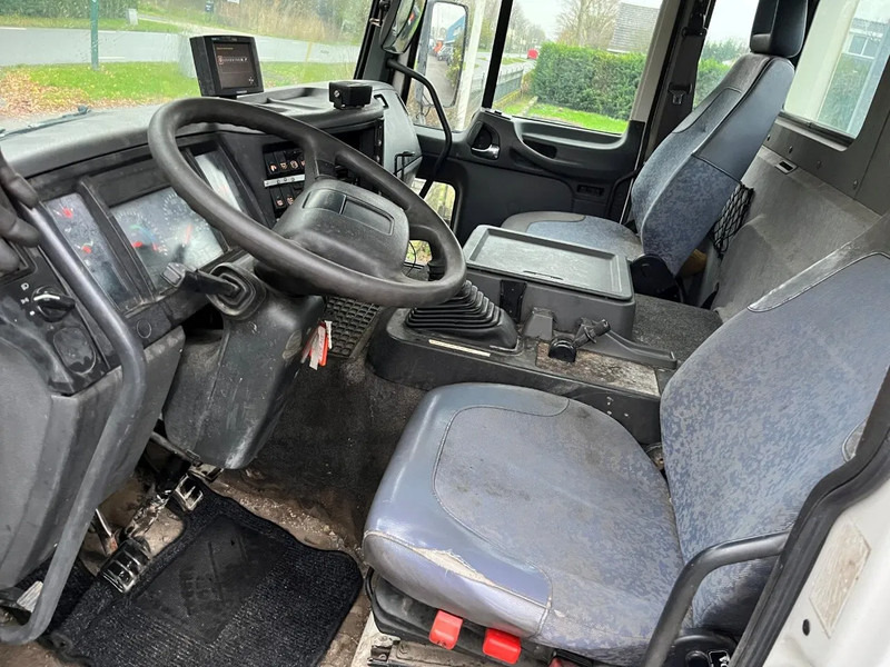 Tanker truck Volvo FL 611 FL6 11 4x2 with TANK, possible to remove the tank: picture 14 Tanker truck Volvo FL 611 FL6 11 4x2 with TANK, possible to remove the tank: picture 14