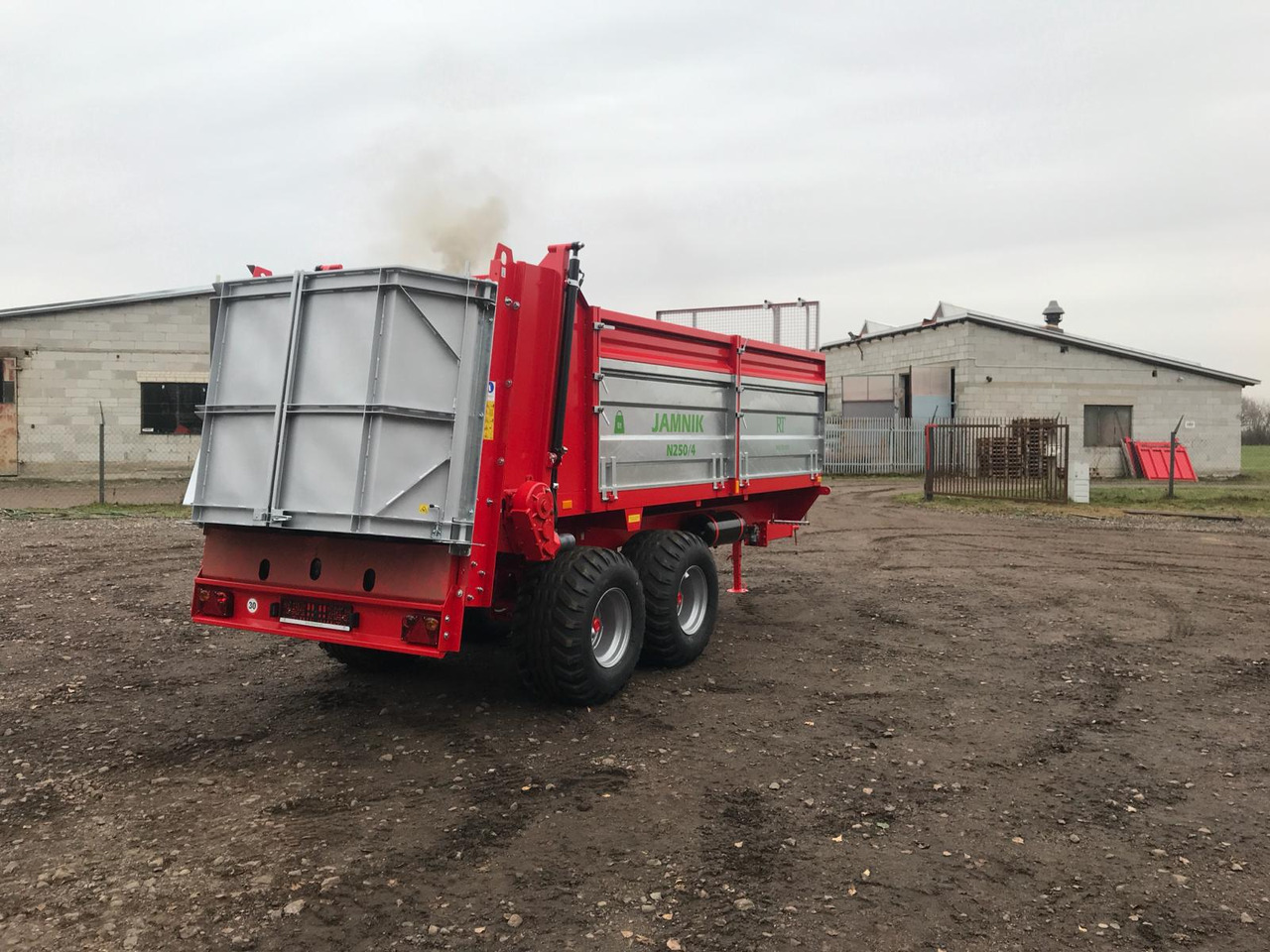 ROLTRANS N 250/4 Jamnik 8t - Manure spreader: picture 1 ROLTRANS N 250/4 Jamnik 8t - Manure spreader: picture 1