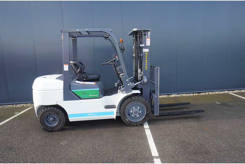 Eurotrac FE 30 ECO ELECTRIC FORKLIFT - Construction machinery: picture 3 Eurotrac FE 30 ECO ELECTRIC FORKLIFT - Construction machinery: picture 3