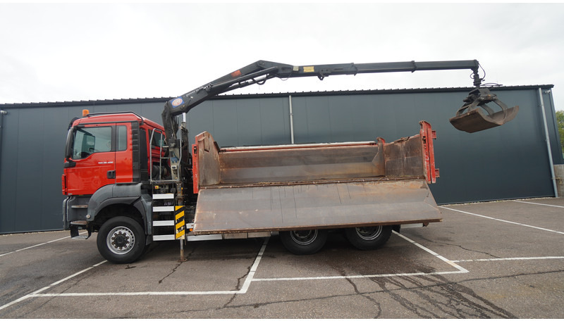 MAN TGS 28.400 6X6 2 SIDE TIPPER WITH HMF 1643 CRANE 376.400KM - Crane truck: picture 2 MAN TGS 28.400 6X6 2 SIDE TIPPER WITH HMF 1643 CRANE 376.400KM - Crane truck: picture 2