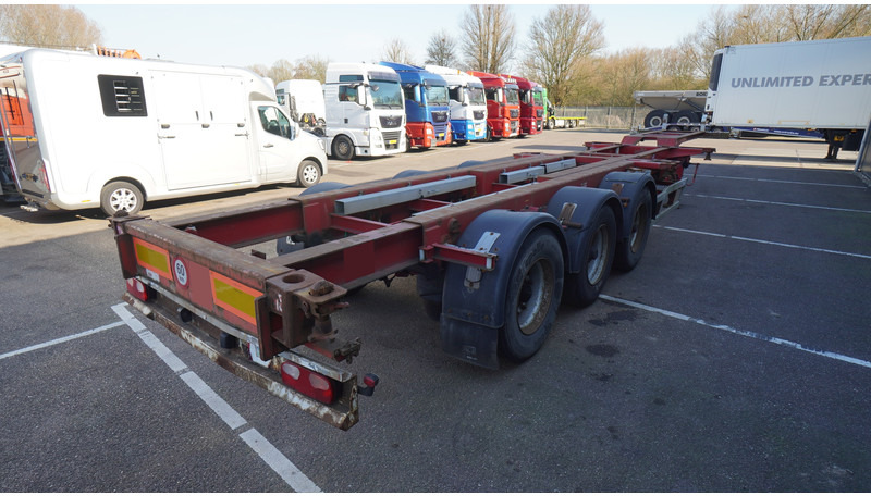Renders 3 AXLE EXTENDABLE CONTAINER TRANSPORT TRAILER - Container transporter/ Swap body semi-trailer: picture 4 Renders 3 AXLE EXTENDABLE CONTAINER TRANSPORT TRAILER - Container transporter/ Swap body semi-trailer: picture 4