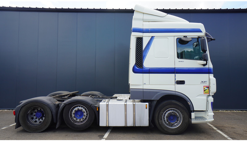 DAF XF 440 6X2 SPACECAB 718.000KM - Tractor truck: picture 2 DAF XF 440 6X2 SPACECAB 718.000KM - Tractor truck: picture 2