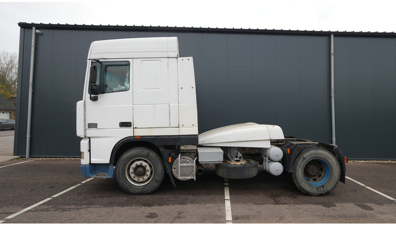 DAF XF 95.380 SC MANUAL GEARBOX EURO 3 - Tractor truck: picture 1 DAF XF 95.380 SC MANUAL GEARBOX EURO 3 - Tractor truck: picture 1