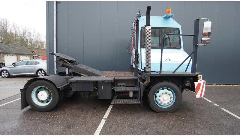 Kalmar ST 122 TERMINAL TRUCK 25 KM - Tractor truck: picture 2 Kalmar ST 122 TERMINAL TRUCK 25 KM - Tractor truck: picture 2