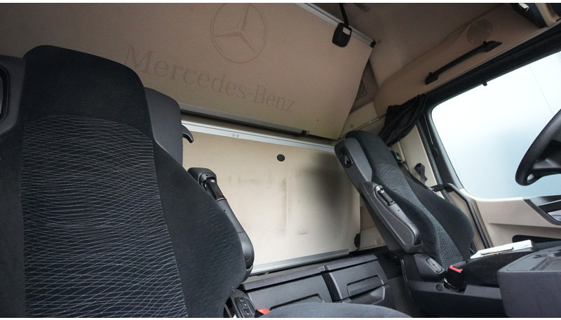 Tractor truck Mercedes-Benz ACTROS 1945 GIGASPACE 728.200KM: picture 7