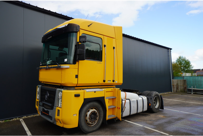 Renault MAGNUM 480 DXI RETARDER EURO 5 WITHOUT DOCUMENTS - Tractor truck: picture 3 Renault MAGNUM 480 DXI RETARDER EURO 5 WITHOUT DOCUMENTS - Tractor truck: picture 3