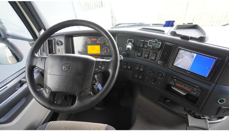 Volvo FH 440 6X2 GLOBETROTTER EURO 3 - Tractor truck: picture 5 Volvo FH 440 6X2 GLOBETROTTER EURO 3 - Tractor truck: picture 5