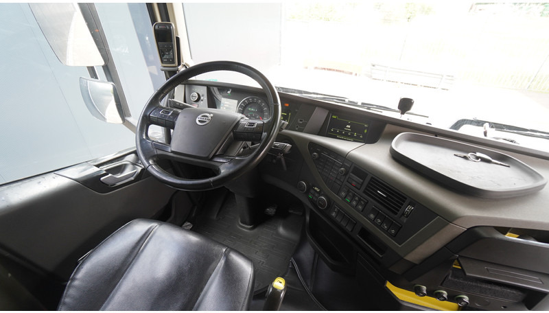 Volvo FH16 750 8X4 260T 683.000KM - Tractor truck: picture 5 Volvo FH16 750 8X4 260T 683.000KM - Tractor truck: picture 5