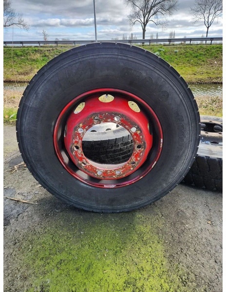 Tyres 18X 315-70/80/295x 22.5 INC RIMS, MUST GO - Tire for Truck: picture 2 Tyres 18X 315-70/80/295x 22.5 INC RIMS, MUST GO - Tire for Truck: picture 2