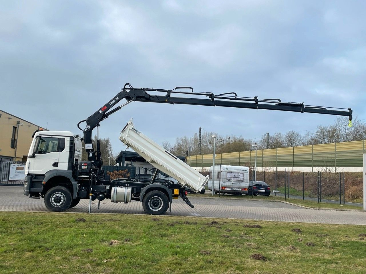 MAN TGS 18.400 TG3 4x4 Euro6e Hiab X-HiDuo 138DS-4 - Tipper, Crane truck: picture 3 MAN TGS 18.400 TG3 4x4 Euro6e Hiab X-HiDuo 138DS-4 - Tipper, Crane truck: picture 3