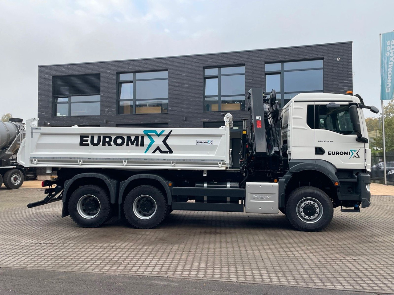 MAN TGS 33.440 6x6 /3-Seiten- Kipper / HIAB 228-6 - Tipper, Crane truck: picture 5 MAN TGS 33.440 6x6 /3-Seiten- Kipper / HIAB 228-6 - Tipper, Crane truck: picture 5