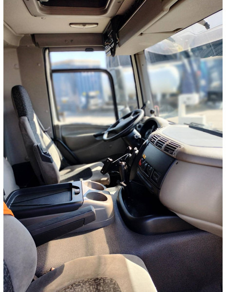 DAF FAN CF75. 6x2 -24030 Liter Gas tank truck ID 2.166 Rootselaar, flowmeter, pump, sunroof on tank leasing DAF FAN CF75. 6x2 -24030 Liter Gas tank truck ID 2.166 Rootselaar, flowmeter, pump, sunroof on tank: picture 12