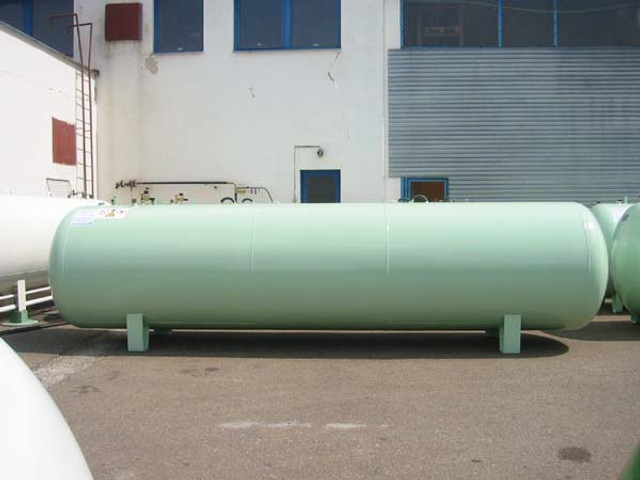 De Visser gastank Propaan/Butaan LPG tank 6400L (3,2 tons) Gas, Gaz, LPG Ø 1250 including tank fittings - Fuel tank: picture 3 De Visser gastank Propaan/Butaan LPG tank 6400L (3,2 tons) Gas, Gaz, LPG Ø 1250 including tank fittings - Fuel tank: picture 3