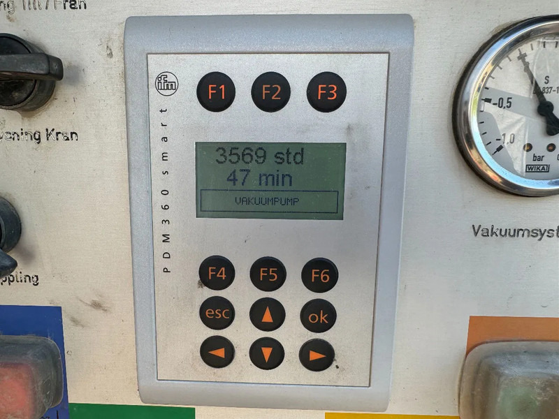 Vacuum truck Scania R480 Vacuum / Sewer Jetter / Recycler, Euro 6, Super 2000 (16m3), 2013: picture 15 Vacuum truck Scania R480 Vacuum / Sewer Jetter / Recycler, Euro 6, Super 2000 (16m3), 2013: picture 15