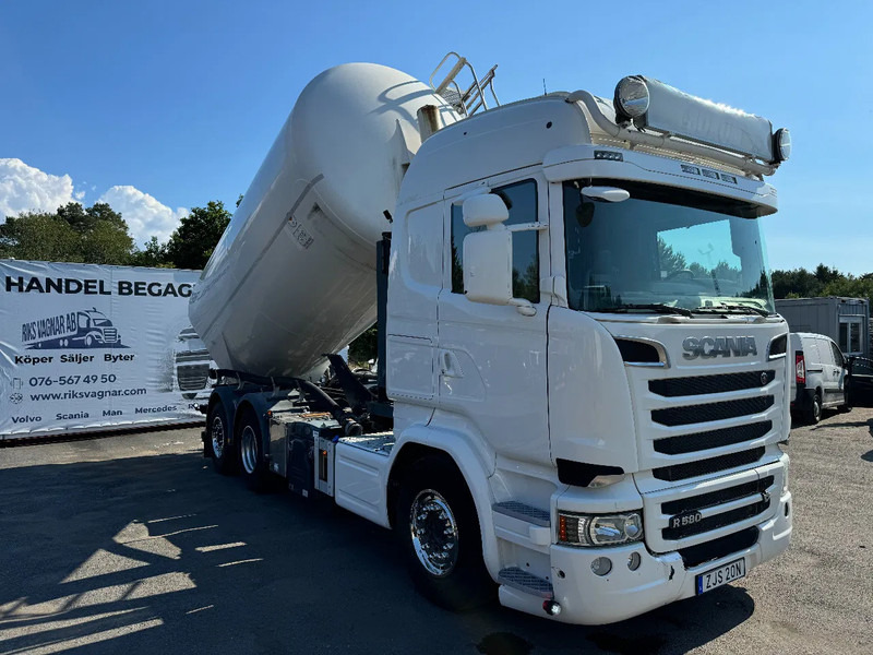 Scania R580 V8 6x2, Retarder, Compressor, Silo / Bulk, 2015 - Tanker truck: picture 1 Scania R580 V8 6x2, Retarder, Compressor, Silo / Bulk, 2015 - Tanker truck: picture 1