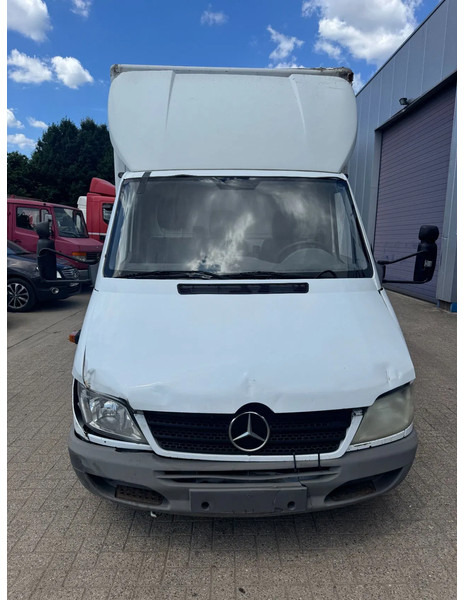 Mercedes-Benz Sprinter 313 **BOX+LIFT** - Closed box van: picture 2 Mercedes-Benz Sprinter 313 **BOX+LIFT** - Closed box van: picture 2