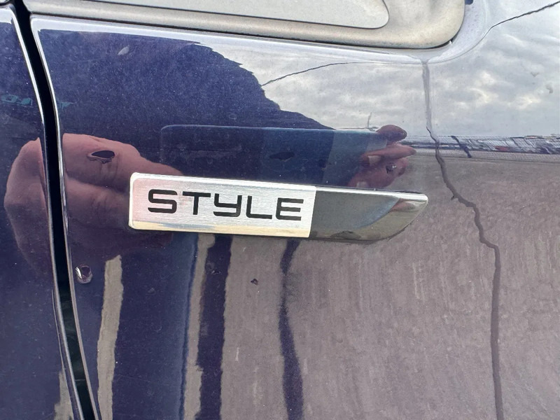 Peugeot 208 **STYLE-EURO 5B-AIRCO** - Hatchback: picture 4 Peugeot 208 **STYLE-EURO 5B-AIRCO** - Hatchback: picture 4