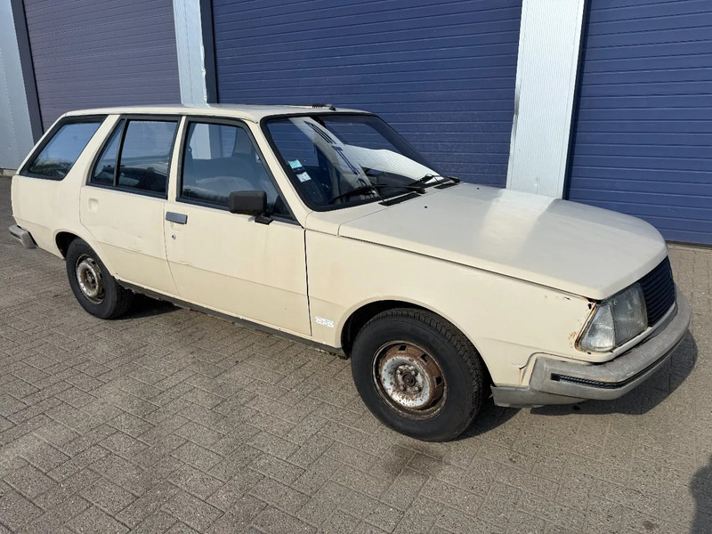Renault 18 **ESSENCE-PETROL** - Station wagon: picture 3 Renault 18 **ESSENCE-PETROL** - Station wagon: picture 3