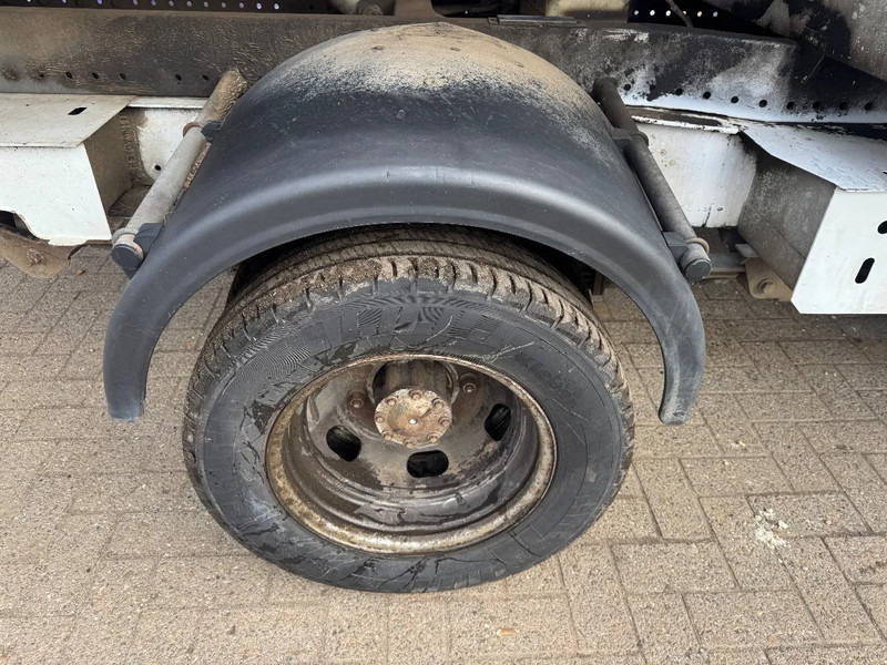 Renault Master **EURO 5-2300DCI** - Tipper van: picture 5 Renault Master **EURO 5-2300DCI** - Tipper van: picture 5