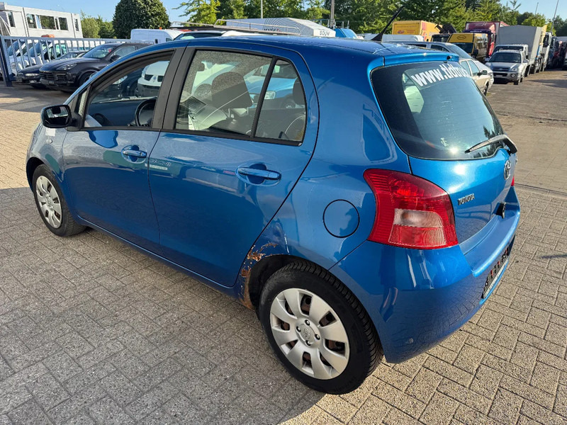 Hatchback Toyota Yaris **PETROL-ESSENCE-AC**: picture 6 Hatchback Toyota Yaris **PETROL-ESSENCE-AC**: picture 6