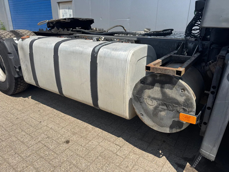 Volvo FM 300 **EURO 3-BELGIAN TRUCK-I SHIFT-PTO** - Tractor truck: picture 4 Volvo FM 300 **EURO 3-BELGIAN TRUCK-I SHIFT-PTO** - Tractor truck: picture 4