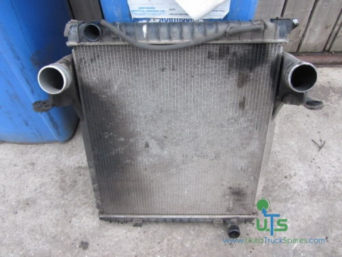 MITSUBISHI CANTER 7.5T RADIATOR - Radiator for Truck: picture 1 MITSUBISHI CANTER 7.5T RADIATOR - Radiator for Truck: picture 1