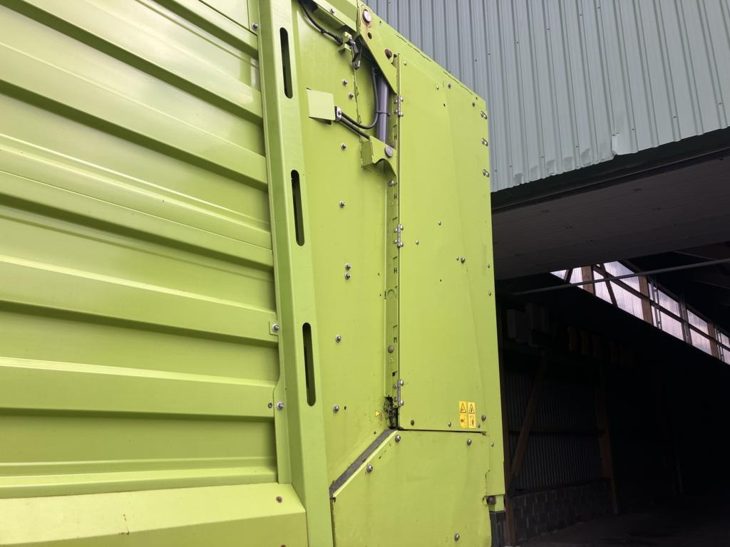 CLAAS CARGOS 8500 - Self-loading wagon: picture 4 CLAAS CARGOS 8500 - Self-loading wagon: picture 4