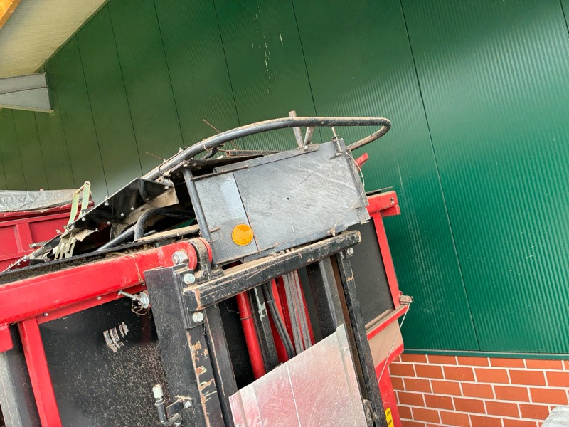 Case 7088 Axial-Flow - Combine harvester: picture 3 Case 7088 Axial-Flow - Combine harvester: picture 3