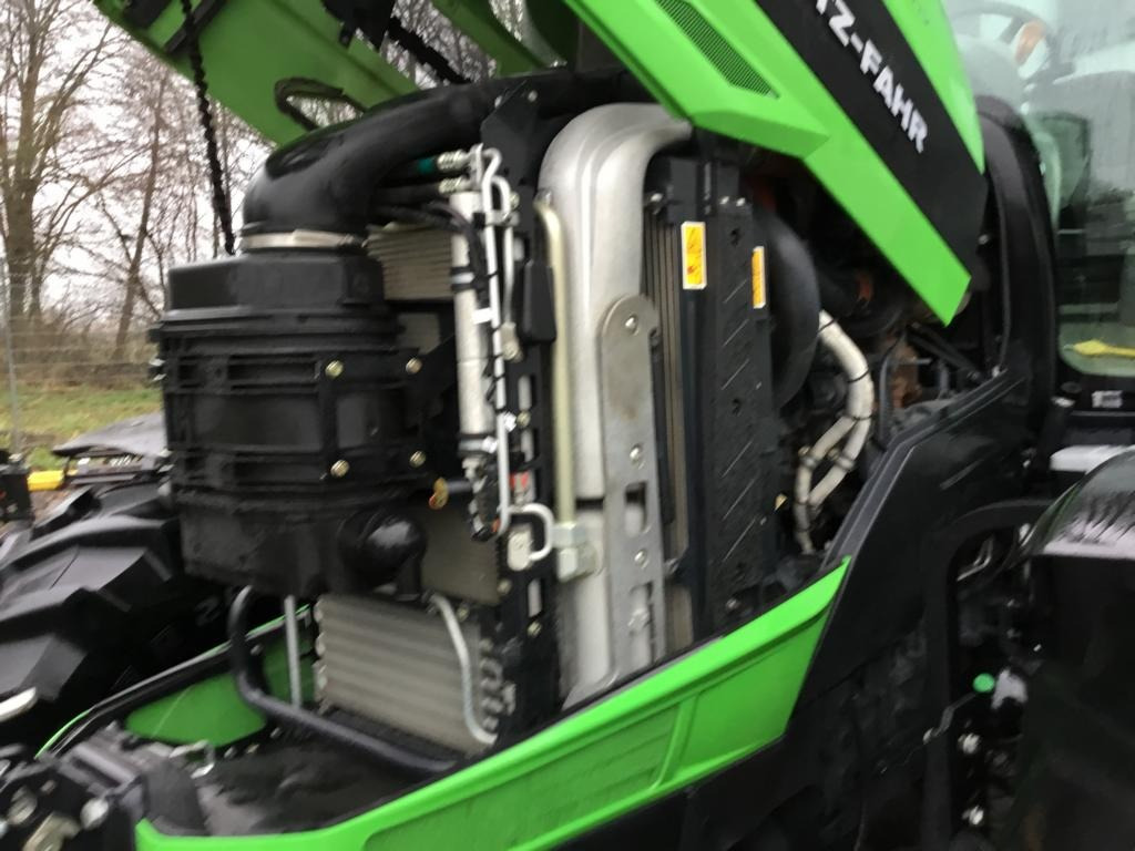 Deutz AGROTRON 6215 TTV - Farm tractor: picture 4 Deutz AGROTRON 6215 TTV - Farm tractor: picture 4