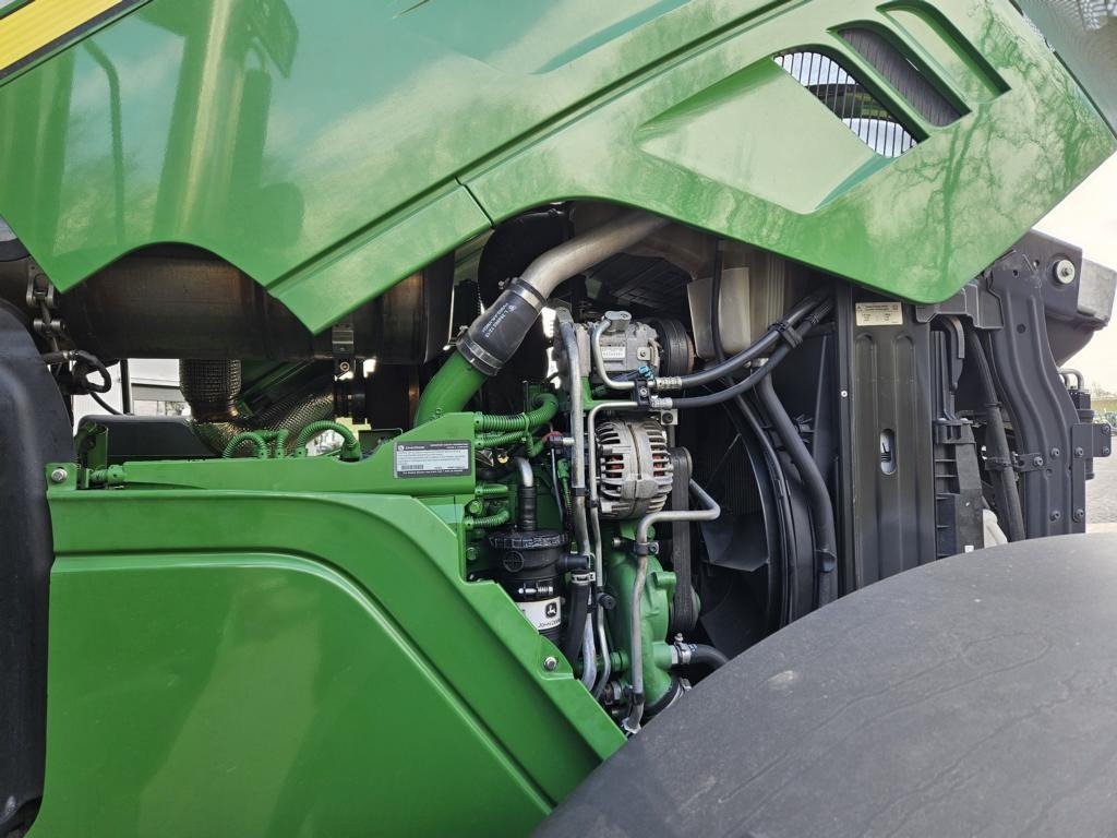 John Deere 6195R - Farm tractor: picture 2 John Deere 6195R - Farm tractor: picture 2