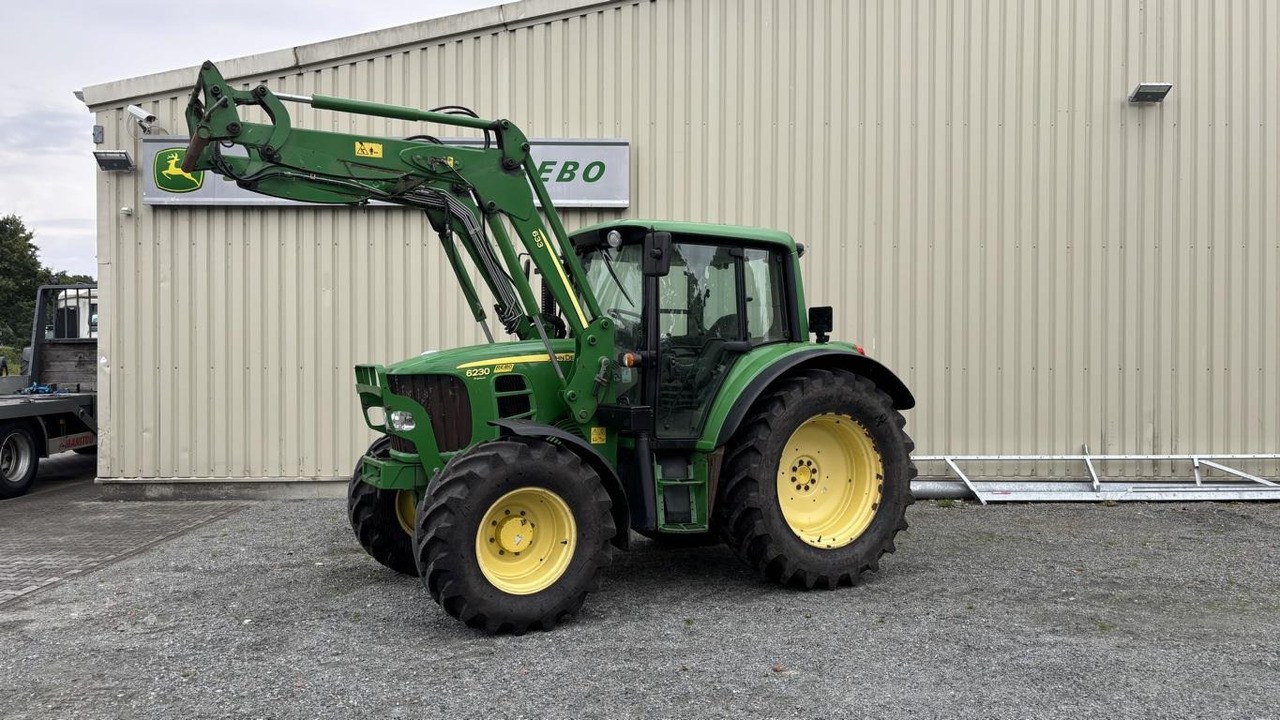 Farm tractor John Deere 6230 PREMIUM: picture 1