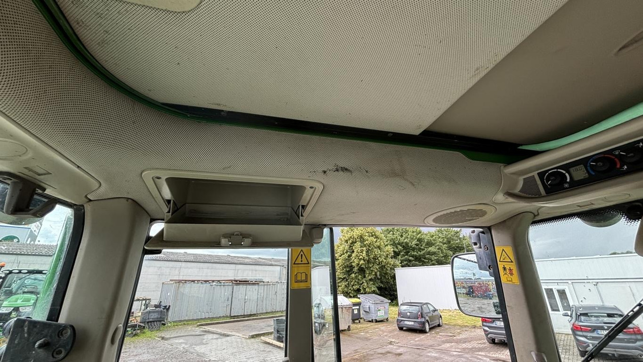 John Deere 6430 - Farm tractor: picture 4 John Deere 6430 - Farm tractor: picture 4