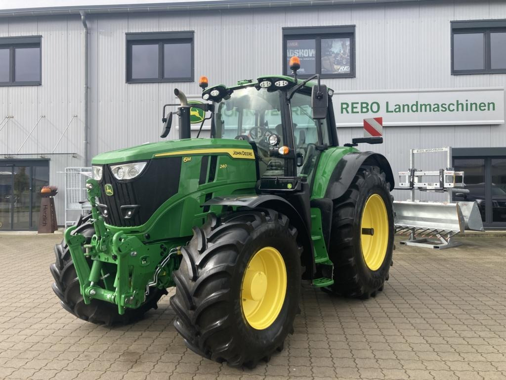 John Deere 6M240 - Farm tractor: picture 1 John Deere 6M240 - Farm tractor: picture 1