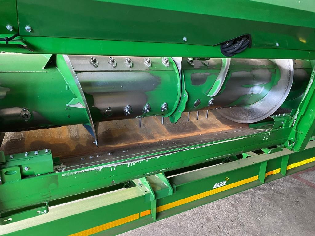 John Deere 740 PREMIUM FLOW - 12,20 M - Grain header: picture 3 John Deere 740 PREMIUM FLOW - 12,20 M - Grain header: picture 3