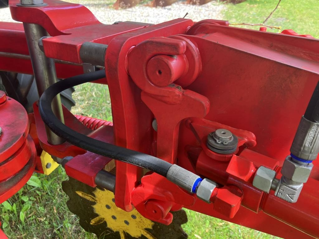 Pöttinger SERVO 35 S-5 PLUSNOVA - Plow: picture 3 Pöttinger SERVO 35 S-5 PLUSNOVA - Plow: picture 3