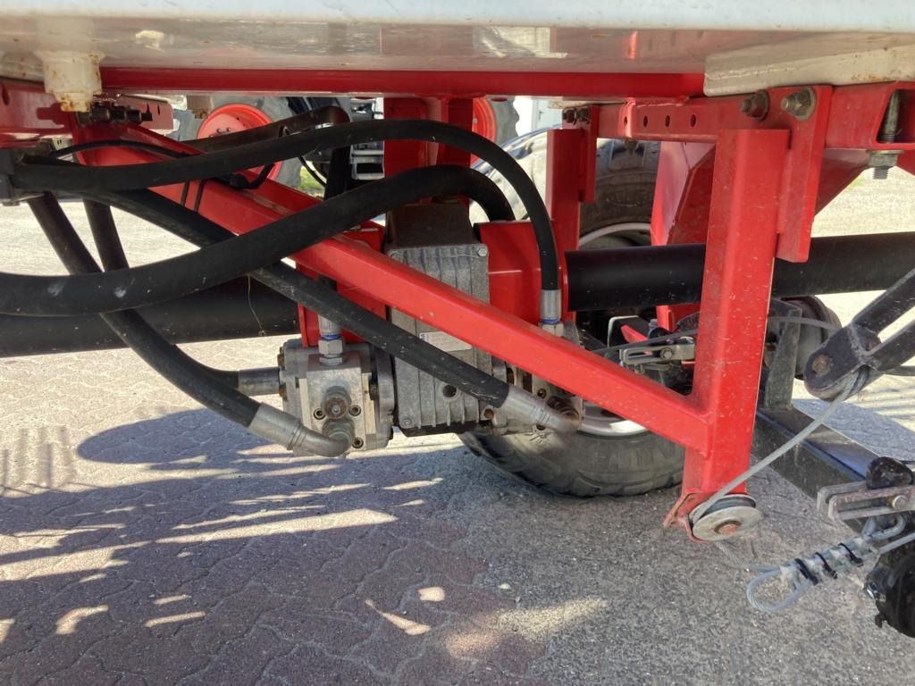 Tedder/ Rake Pöttinger TOP 1252 C: picture 9 Tedder/ Rake Pöttinger TOP 1252 C: picture 9